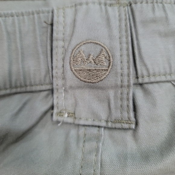 NWT Wrangler Big Men's Outdoor Seneca Short, Dusty Olive, Size 46 - Picture 3 of 10